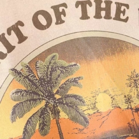 Spirit of the Wild Savannah Safari Graphic Tee - Picture 5 of 5